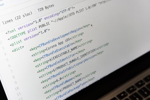 Colaboradores revisando e ajustando código fonte de software open source.