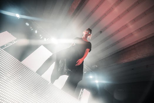 Painéis dinâmicos de produtos e promoções.