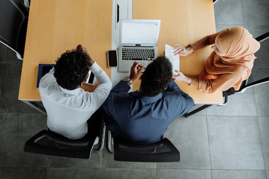 Infraestrutura de servidores compacta e eficiente.